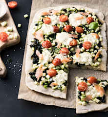 Pizza de calabacín con espinacas