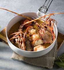 Langosta encebollada a la menorquina