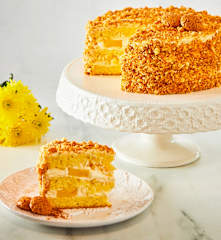Torta all'ananas, limoncello e amaretti