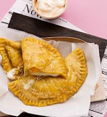 Empanadas de verde con queso