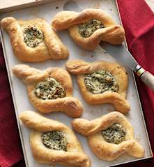 Fatayer con formaggio e menta