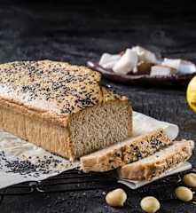 Pan de coco y nueces de macadamia