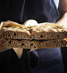 Focaccia integrale a lunga lievitazione