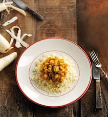 Cuscuz com legumes à valenciana