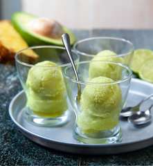 Sorbetto avocado, ananas e lime