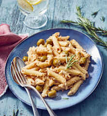 Cremige Feta-Pasta mit Nüssen