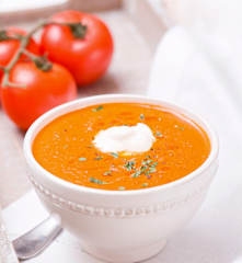 Glütensiz Beşamelli Sütlü Domates Çorbası