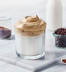 Café dalgona con leche condensada