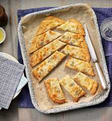 Pan de cuatro quesos para compartir