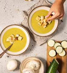 Zupa krem z cukinii i pieczarek