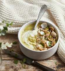 Velouté de poireaux, fenouil, pommes de terre et coques