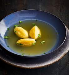 Grießnockerl (gnocchi di semolino austriaci)