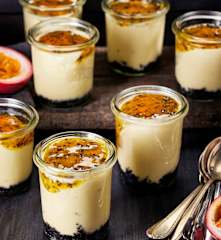 Cheesecakes mit Maracuja-Topping