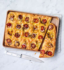 Cherry tomato and red onion focaccia (Nico Moretti)