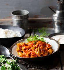 Hint Usulü Köri ve Tereyağlı Tavuk (Butter Chicken)