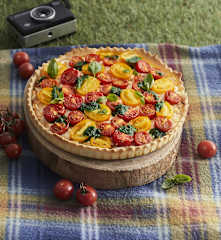 Crostata di pomodori con pesto