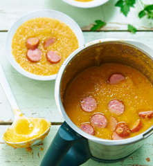 Soupe aux lentilles corail, légumes et saucisses