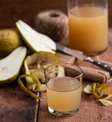 Rozgrzewający kompot z obierków gruszek