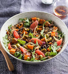 Salada de batata-doce, lentilhas e freekeh (Dani Valent)