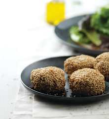 Minirrolos de carne com cuscuz