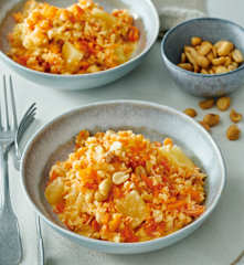 Möhrensalat mit Erdnüssen