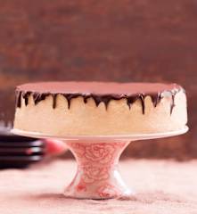 Sernik wiedeński z polewą czekoladową