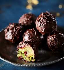 Marzipan-Cranberry-Kugeln