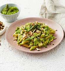 Pasta integrale con salmone e crema di asparagi