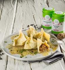 Pfeffersackerl mit Pastinaken-Steinpilz-Fülle