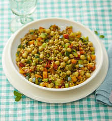 Mix di cereali con ceci e verdure alla curcuma (vegan)