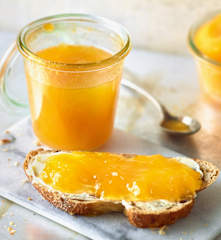 Aprikosen-Konfitüre