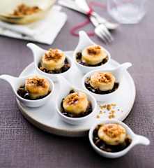 Cuillères de boudin blanc et pain d'épices sur confit d'oignons