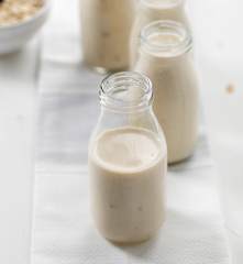 Iogurte líquido de ameixa e aveia