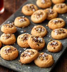 Bolachas de parmesão com erva-doce e piripíri