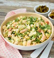 Ensaladilla de patata, pollo y langostinos