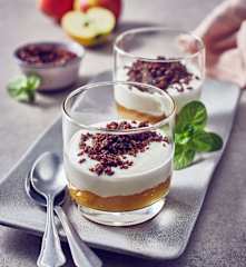 Apfeltrifle mit Brotbröseln