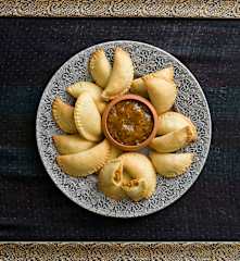 Vegetable filled pastries (Lukhmi)