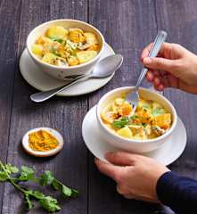 Curry coco aux pommes de terre, butternut et champignons