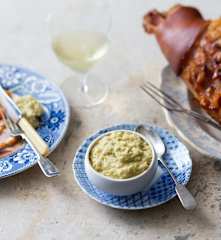 Apple, leek and sage sauce