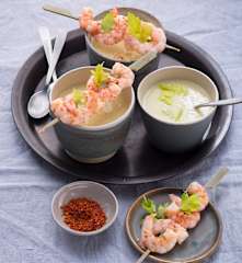 Zupa selerowa na białym winie z krewetkami