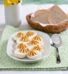 Faszerowane jajka z mieloną papryką