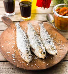 Sardinhas ao sal
