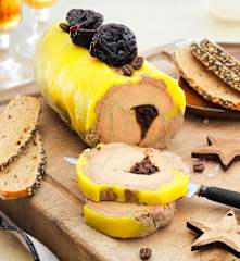 Foie gras au café et aux pruneaux