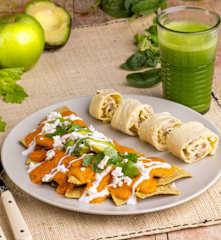 Chilaquiles et omelette