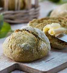 Bärlauch-Röggelchen