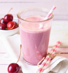 Kirsch-Buttermilch-Shake