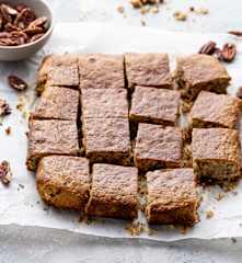 Brownies al cioccolato bianco (senza glutine e senza uova)