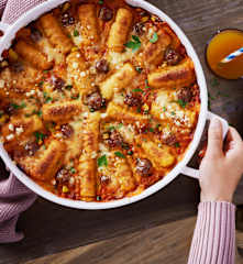Gemüse-Kroketten-Auflauf mit Fleischbällchen