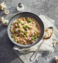 Blumenkohl-Risotto mit Schinken und Erbsen