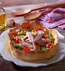 Cestino di brisèe con taccole e sgombri